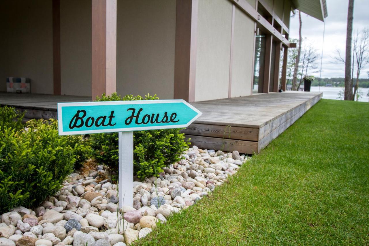 Boat House Villa Baltezers Ngoại thất bức ảnh